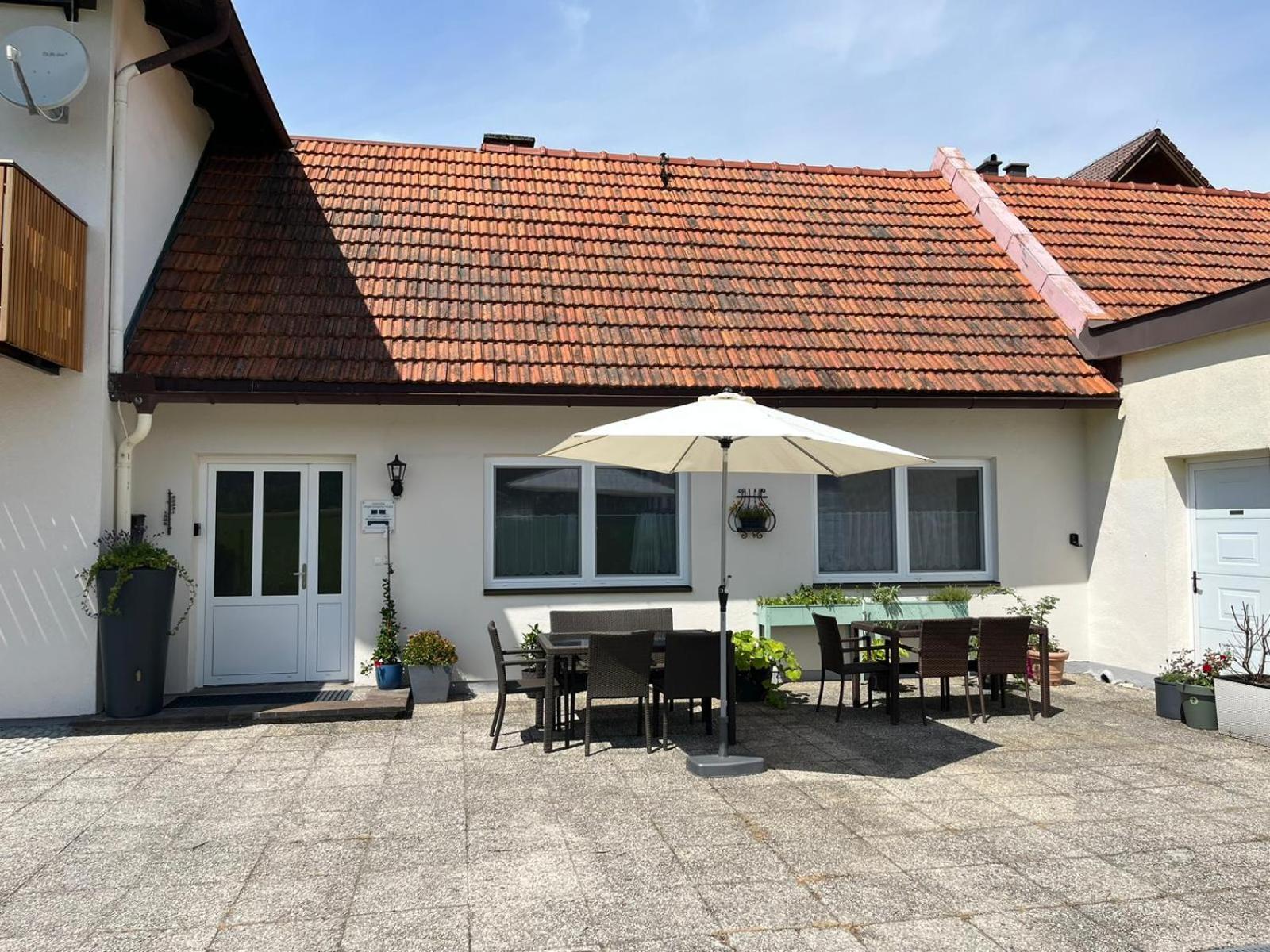 Danner Familien-Ferienwohnungen Schoerfling Am Attersee エクステリア 写真