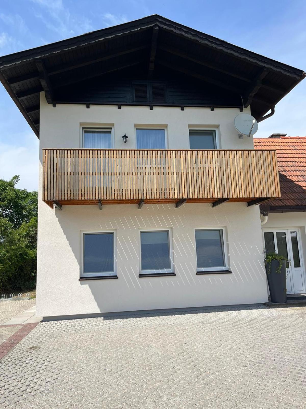 Danner Familien-Ferienwohnungen Schoerfling Am Attersee エクステリア 写真