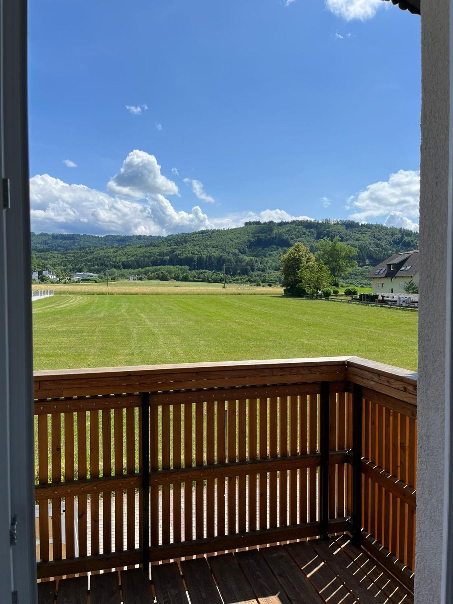 Danner Familien-Ferienwohnungen Schoerfling Am Attersee エクステリア 写真